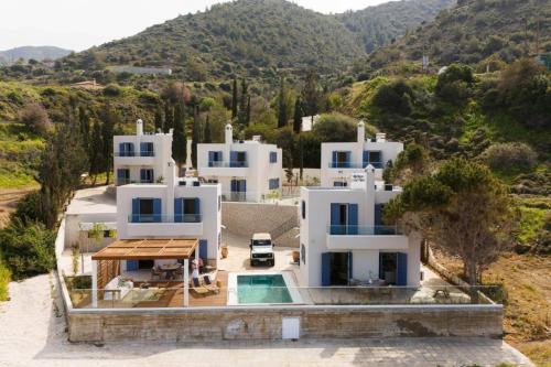Pachyammos Villa | Moonlight Villas Boutique Seaside Retreat for Groups