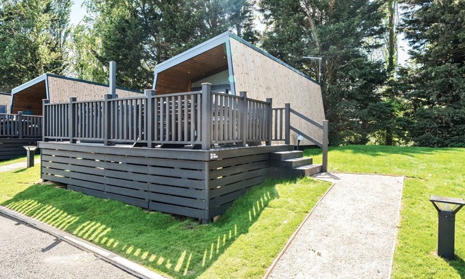 Great Houghton Cabaña | MOONLIT SKYLIGHT - BILLING AQUADROME in Billing Aquadrome Holiday Park