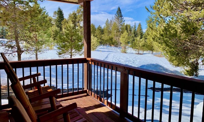 McCall Casa | Moonridge Hideaway River Access & Dog Friendly
