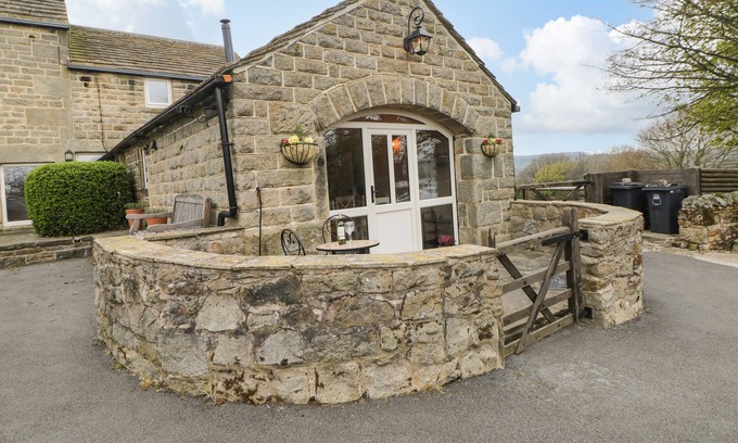Hoylandswaine Cabaña | MOOR HOUSE FARM COTTAGE, romantic, with open fire in Stocksbridge