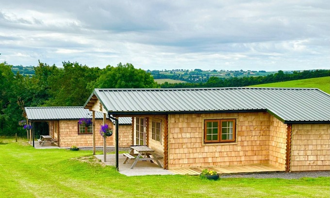 Okehampton Cabina | Moor View (Oak Tree Lane) Gorgeous rustic charm