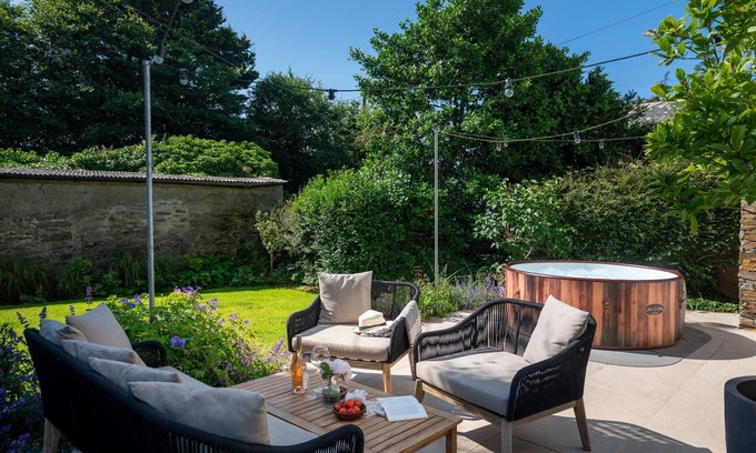 East Prawle Cabaña | Moorstone - a cottage that sleeps 6 guests in 3 bedrooms