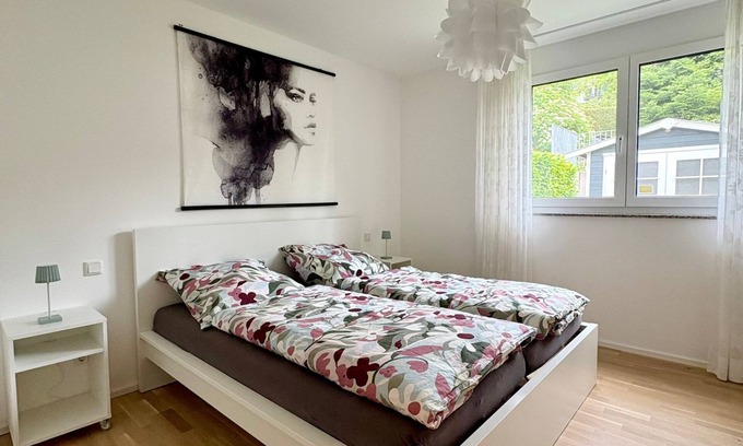 Iznang Apartamento | Moos-Weiler: Family Apartment with Garden, Near Lake & Ideal for Long Stays