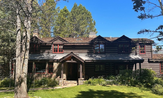 Moose Wilson Road Casa | Moose Haven Home, Aspens/Wilson Elegant 5-bedroom, Near Teton Village Jackson WY