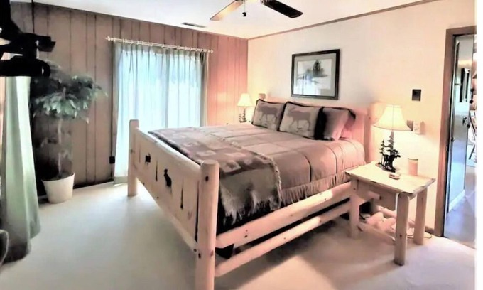 Clarks Chapel Casa | Moose Manor