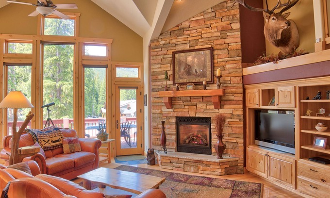 Blue River Casa | Moose Meadow Retreat Private Home with Hot Tub