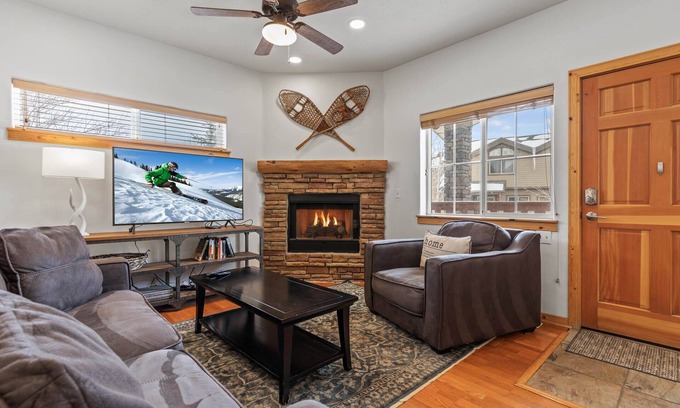 Bear Hollow Village Casa | Moose Mgmt at Bear Hollow 5519: King bed-Reliable WiFi-AC-Pvt Hot Tub-Parking