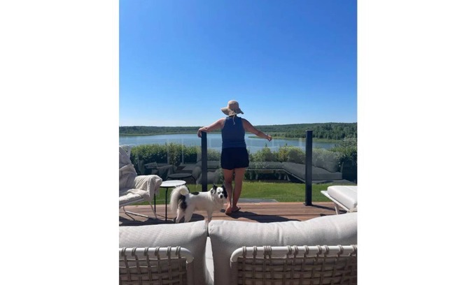 Central Alberta Cabaña | MooseHaven Lake house. Hot tub + Stunning views