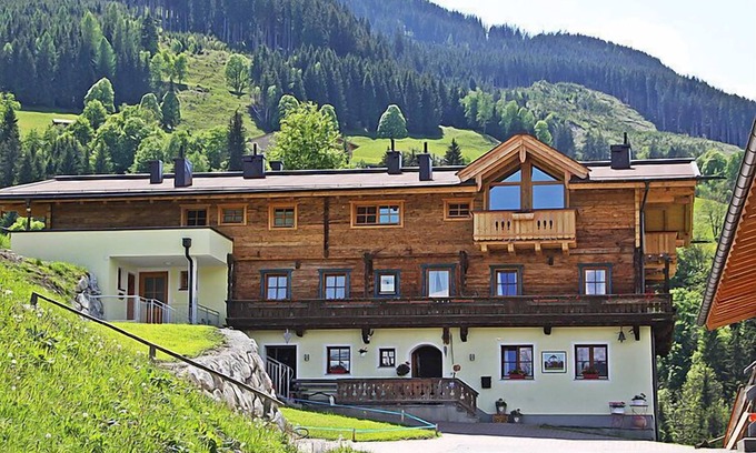 Piesendorf Apartamento | Mooslehen by Interhome