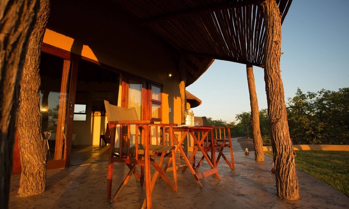 Weipe Cabina | Mopane Bush Lodge