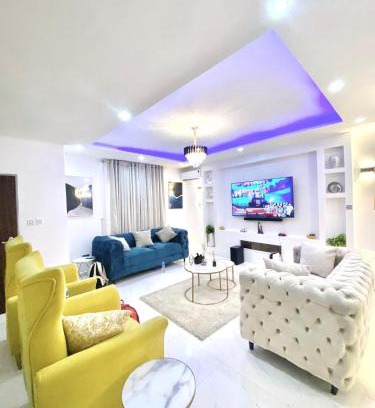Abuja Casa | Morak Homes - Luxury 4 bed home with PS5, 24hrs electricity, Super fast Wifi, Snooker, Games room - in a secured estate