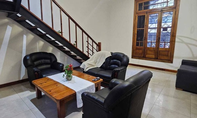 Centro Casa | Moré House with double garage downtown Rosario