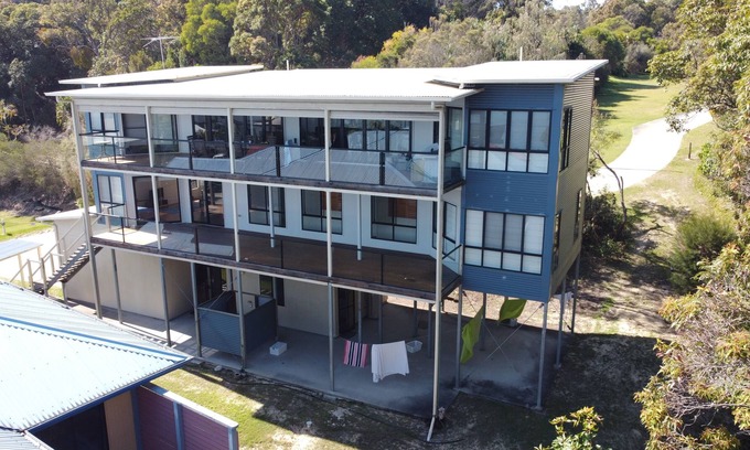Brisbane Waterfront Casa | Moreton Bay Vista @ Tangalooma