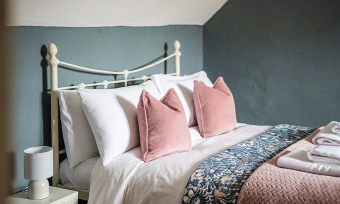 Moreton-in-Marsh Apartamento | Moreton High Street - Sleeps 10, with private garden