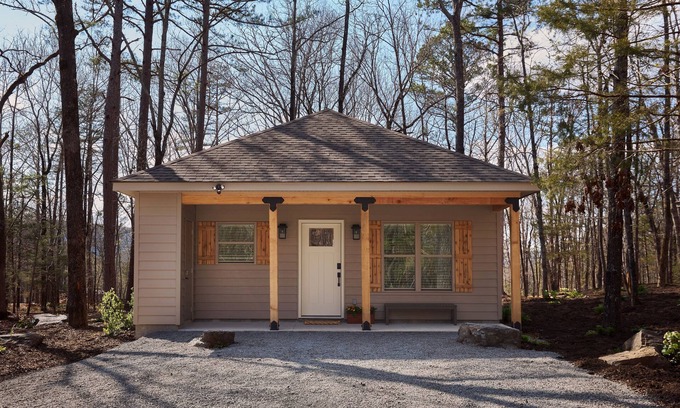 Heber Springs Cabina | Morgan's at the Little Red - Double Queen Cabin 2