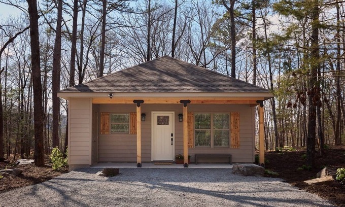 Heber Springs Cabina | Morgan's at the Little Red - Double Queen Cabin 5