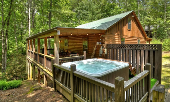 Blue Ridge Cabina | Morning Dew | Hot Tub | Fire Pit
