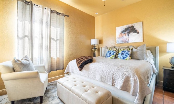 Hunt Club Casa | Morning Luxury Multi-Family Rental!