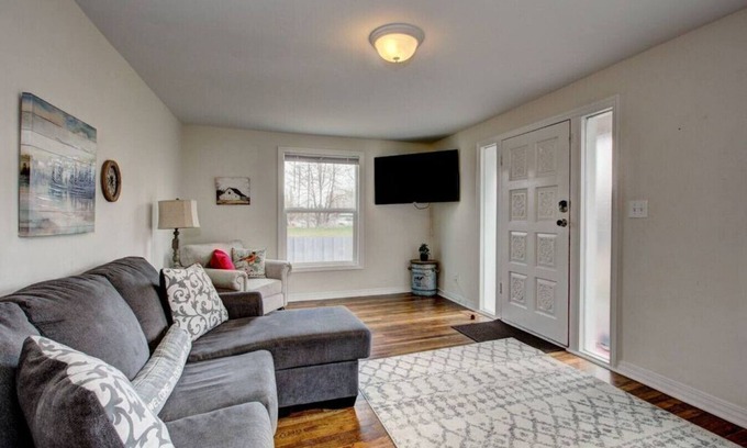Star Casa | Morningstar Cottage in Star, RV Parking, Pets Yard