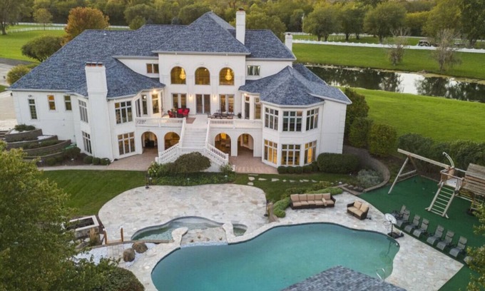 Morris Casa | Events Welcome! 12,000 SF Mansion w/ 2 Pools & Lakeview