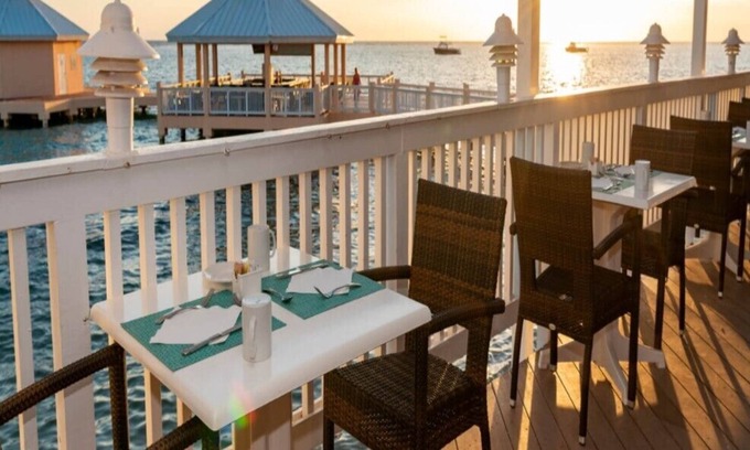 Colliers Bay Otro | Morritt's Tortuga Club - Spacious 2 Bedroom W/ Full Kitchen