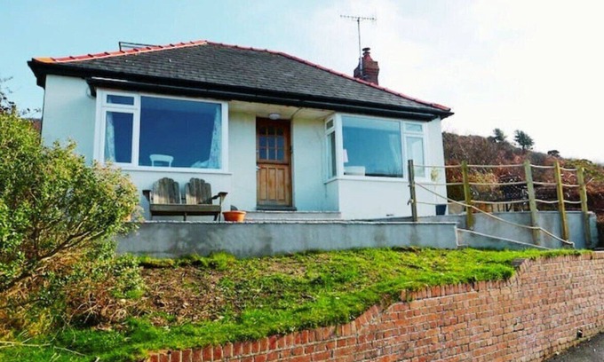 Tan-y-groes Casa | Morwelir, short walk to Llangrannog beach