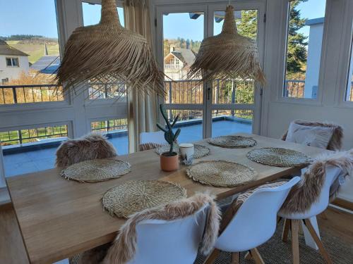 Muelheim Apartamento | Mosel Wine Region Holiday House with Garden, Terrace, BBQ and Free Parking up to 9 persons
