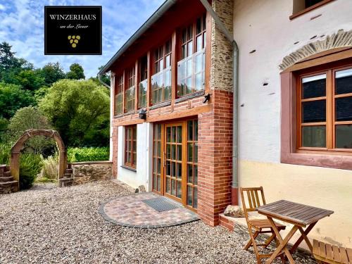 Maring-Noviand Casa | Mosel Winzerhaus an der Lieser - Sonnenterrasse, Weinberge & Nähe Bernkastel-Kues