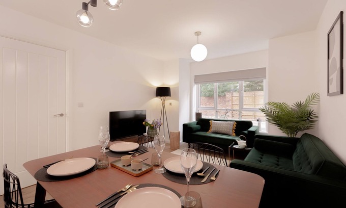 Fallowfield Casa | Moseley Gardens