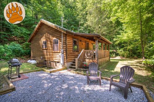 Sevierville Casa | Mosey Bear, Hot Tub, WIFI, 685 FREE tickets each paid day!