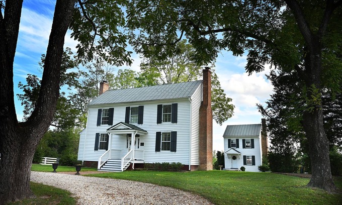 New Kent Casa | Paso atrás hasta mediados del siglo 19! Disfrute de un idílico Retiro Virginia País.