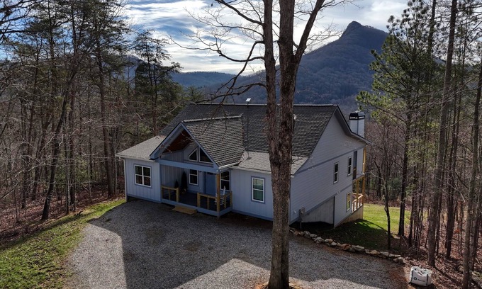 Hiawassee Casa | Mossy Oaks Grand-Outdoor Kitchen-Amazing Views- 3 Master Suites