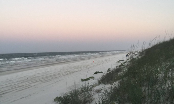 Crescent Beach Condominio | Most Beautiful Area of the Beach!! Tradewinds Unit 81
