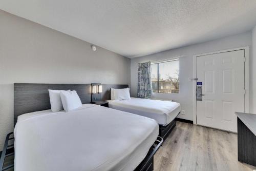Parker Lane Hotel | Motel 6-Austin, TX - Airport - South