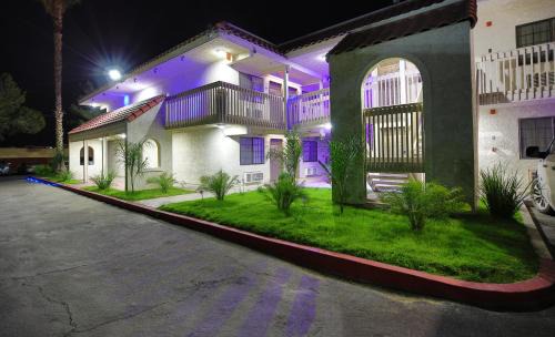 Barstow Hotel | Motel 6-Barstow, CA