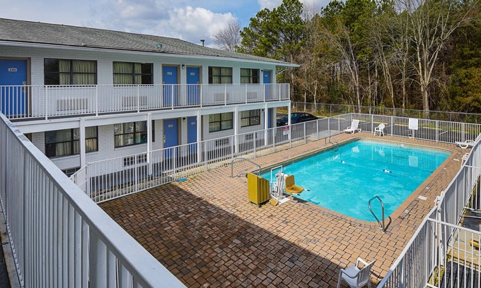 Tyner Hotel | Motel 6 Chattanooga, TN