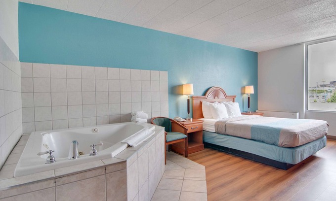 Clarion Hotel | Motel 6 Clarion, PA