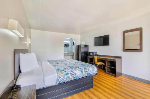 Conyers Hotel | Motel 6-Conyers, GA