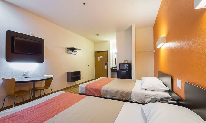 Irving Hotel | Motel 6 Dallas - Irving DFW Airport South