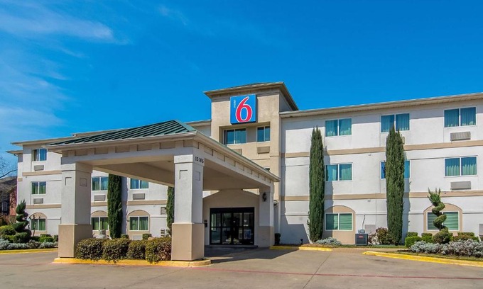 Park Central Hotel | Motel 6-Dallas, TX - North - Richardson
