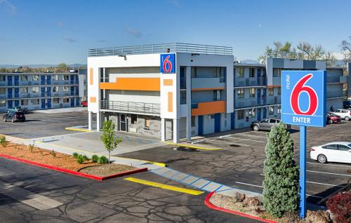 Regis Hotel | Motel 6- Denver, CO Downtown