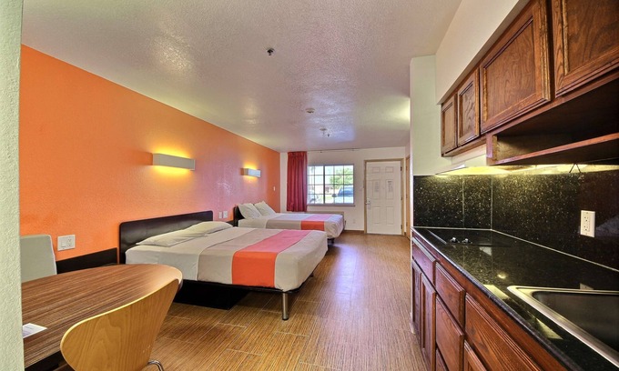 Edinburg Hotel | Motel 6 Edinburg, TX