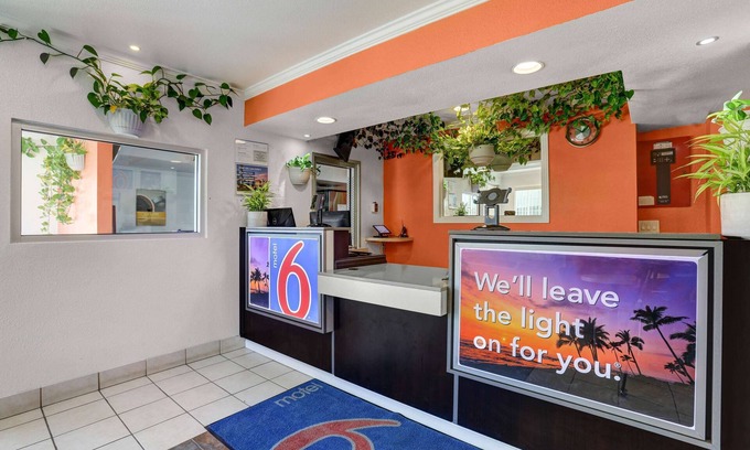 King City Hotel | Motel 6 King City, CA