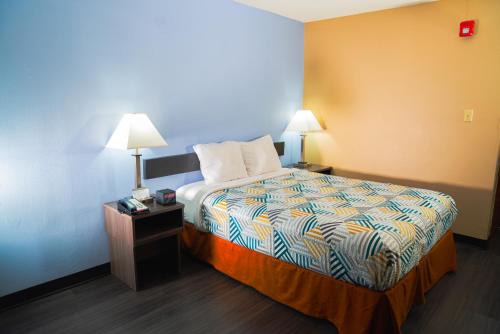 Litchfield Hotel | Motel 6 Litchfield, IL