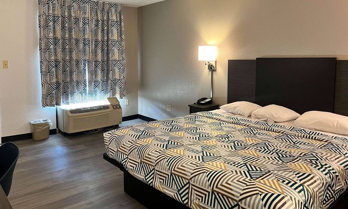 Gunter Afs Hotel | Motel 6 Montgomery, AL - Eastern Blvd.