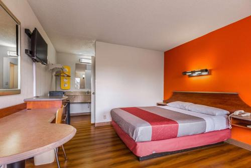 Mount Vernon Hotel | Motel 6-Mount Vernon, IL