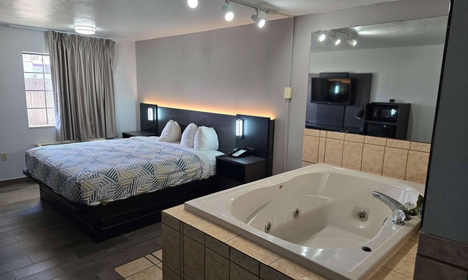 Oklahoma City Hotel | Motel 6 Oklahoma City, OK - Frontier City