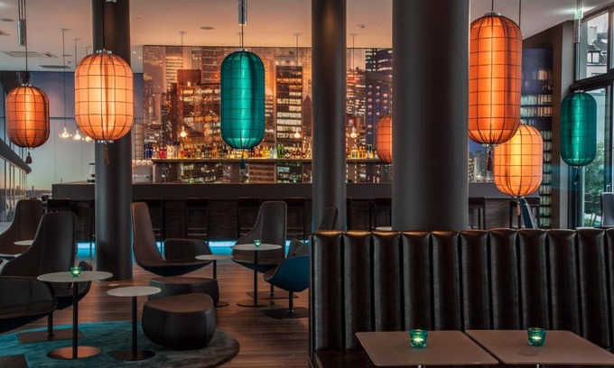 Stadtmitte Hotel | Motel One Düsseldorf Hauptbahnhof