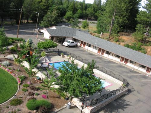 Apple Hill Hotel | Mother Lode Motel