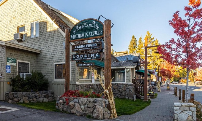 Tahoe City Hotel | Mother Nature's Inn